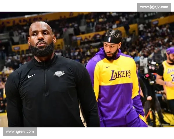 湖人对阵雄鹿焦点之战全程直播解析巨星对决看点前瞻赛季走势与战术博弈